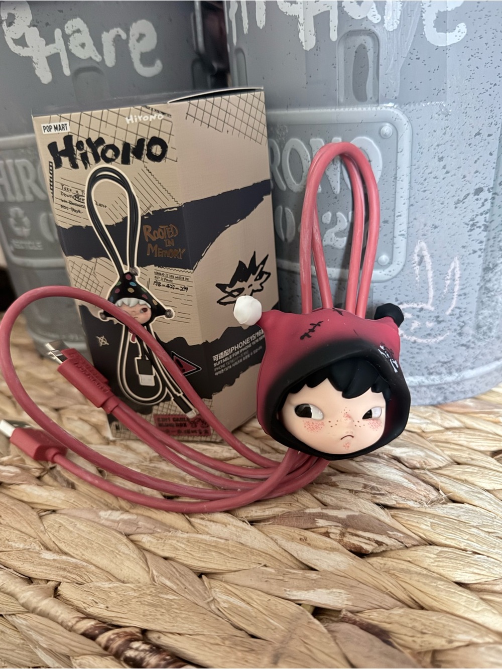 Hirono Rooted in Memory 2-in-1 Charging Cable